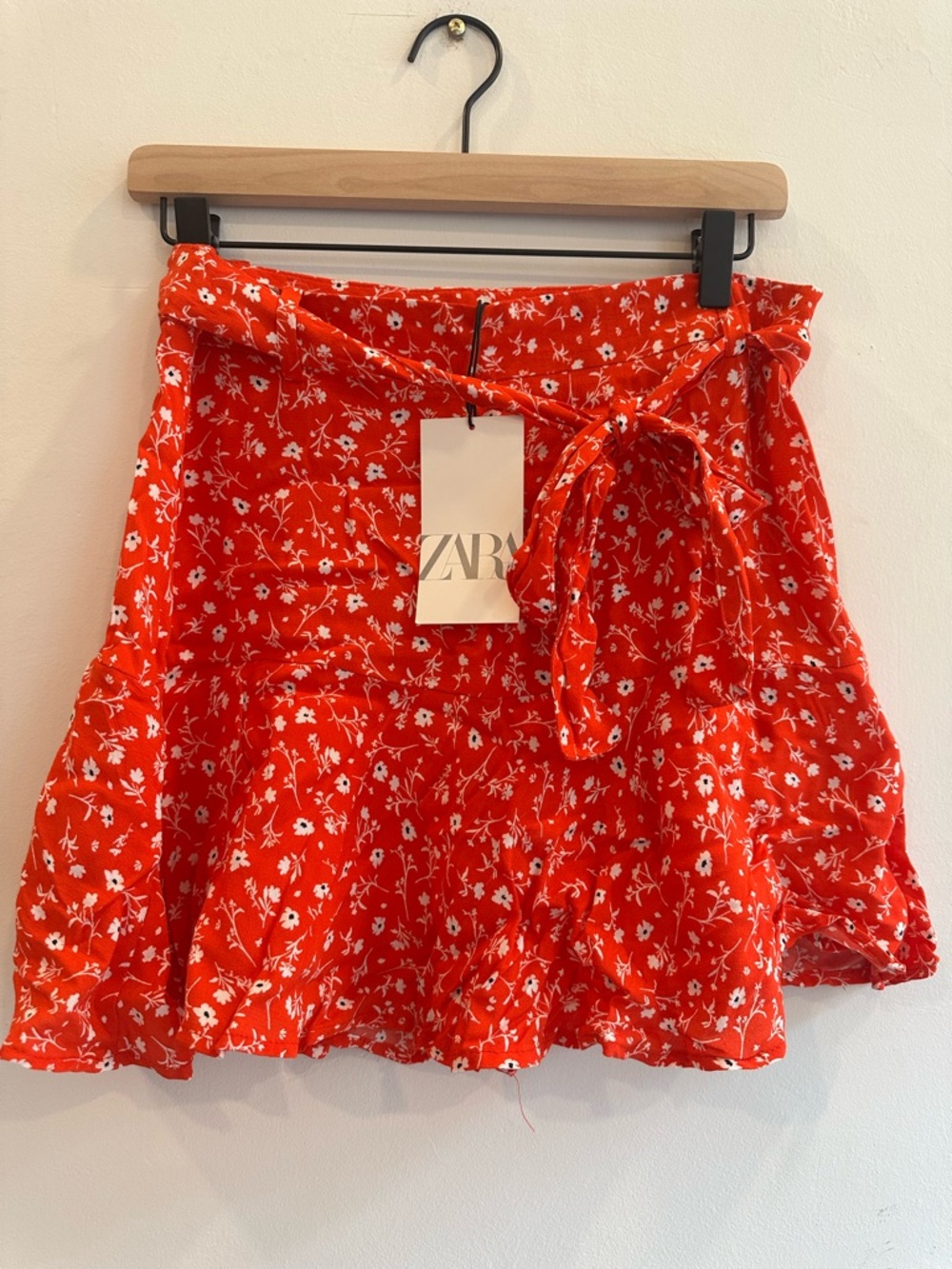 Zara Red Floral Tie-Waist Skater Mini Skort